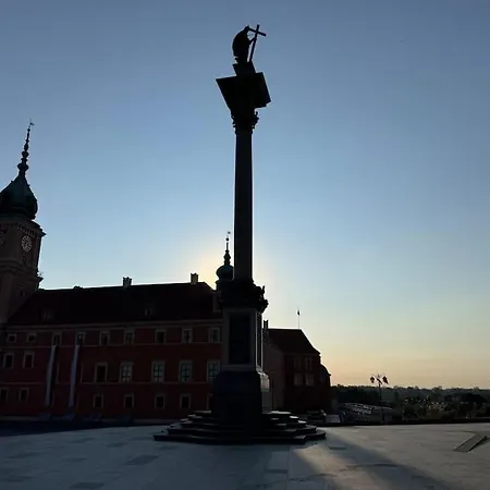 Old Town Residence, Historic Centre Castle Square Apartment *